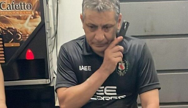 Alto funcionario de Defensa intenta hurtar prendas de vestir de un shopping