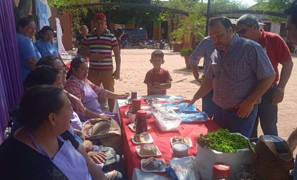 Miembros de comités del programa Tekoporã expusieron sus productos hortigranjeros - Noticiero Paraguay