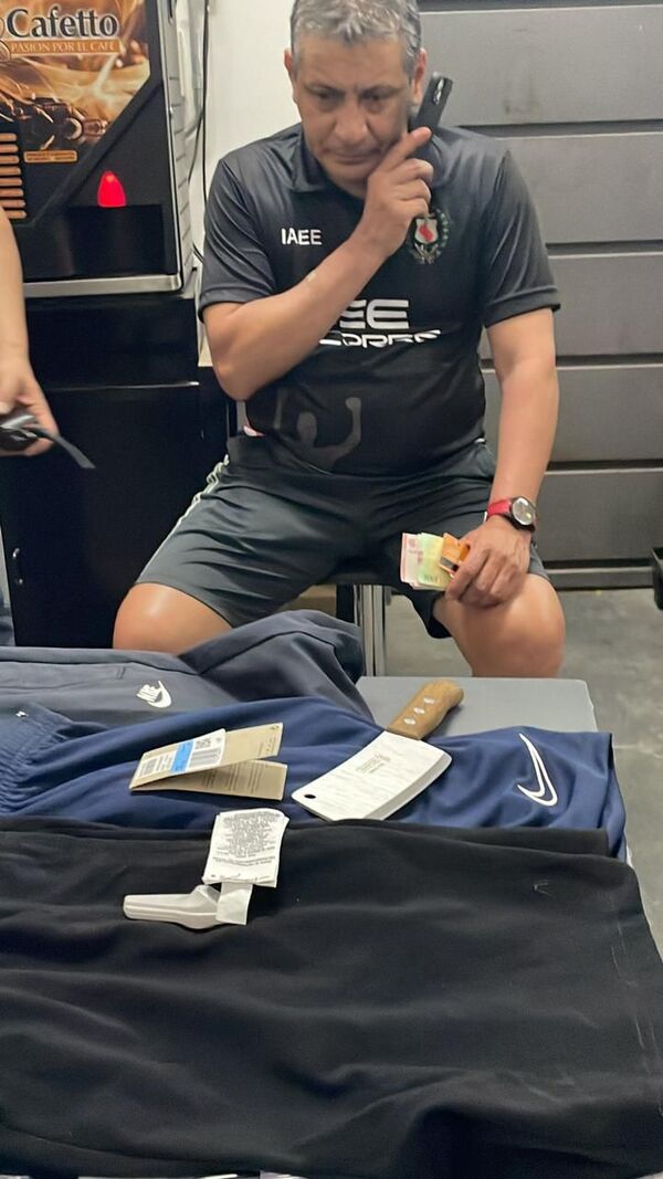 Destituyen a militar que fue aprehendido por hurto en centro comercial - Nacionales - ABC Color