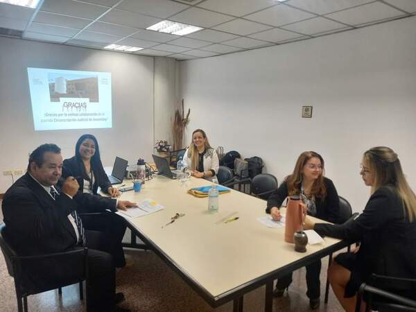 Evaluan desempeño a funcionarios permanentes en Amambay - Radio Imperio