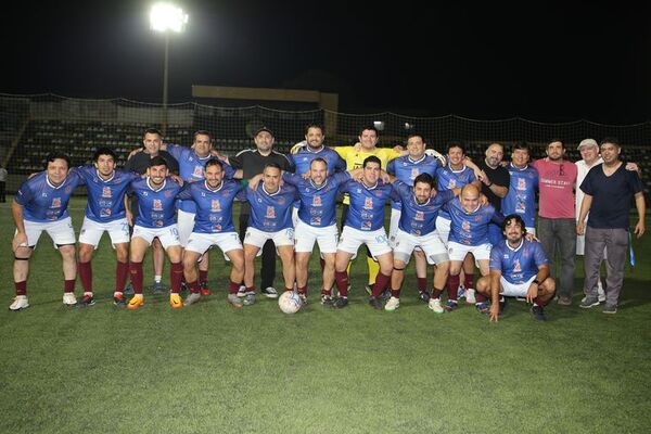 Las Almenas, ¡campeón del Interpadres en Recoleta! - Fútbol - ABC Color