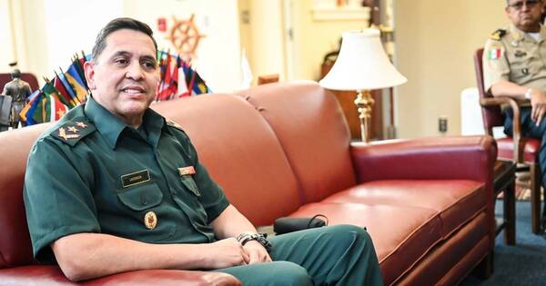 La Nación / Nombran a nuevo director militar tras destitución por intento de hurto