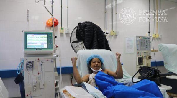 Joven dializada desde hace 20 años en Clínicas ya no puede con los gastos – Prensa 5