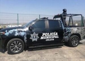 Policías corruptos juegan a dos bandas en Guanajuato, México