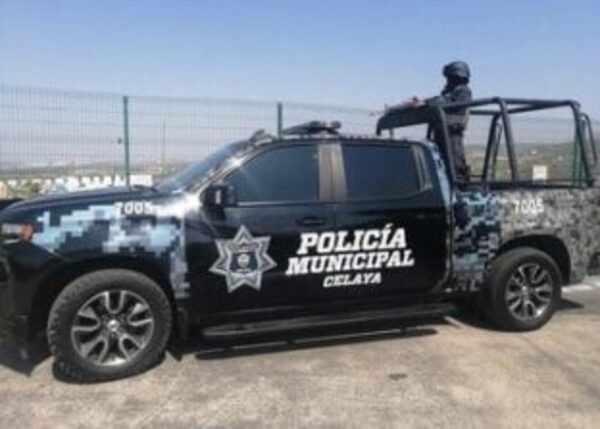 Policías corruptos juegan a dos bandas en Guanajuato, México