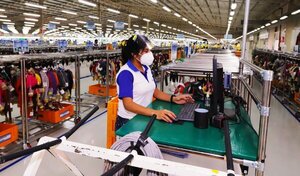 Maquiladora ofrece 400 puestos de trabajo en Luque •