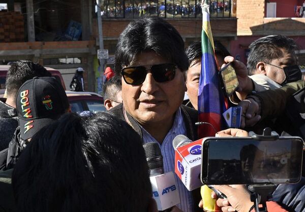 Le robaron el celular a Evo: Bolivia moviliza hasta a sus agentes de inteligencia - Mundo - ABC Color