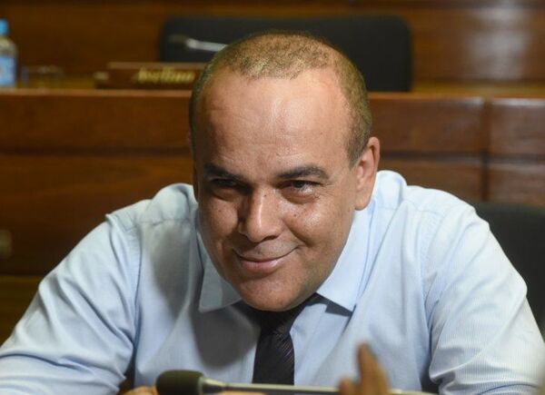 Ante supuesta mora en cooperativa, Bachi dijo que lo pueden tratar de "moroso pero no de ladrón" - Megacadena — Últimas Noticias de Paraguay