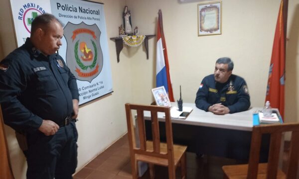 Comisario quiere tapar su inoperancia, y exige a periodista que le dé nombres de ladrones