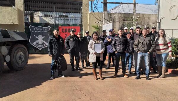 Cuestionan designaciones de operadores políticos como directores de penitenciarías - ABC en el Este - ABC Color