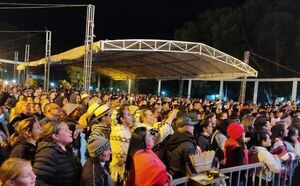 Mariano Roque Alonso celebra su 77 aniversario con multitudinaria fiesta  - Nacionales - ABC Color