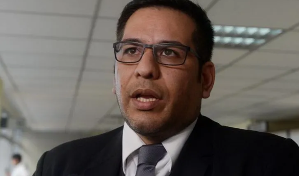 Miguel Godoy habría obligado a una funcionaria a ser su empleada doméstica - Noticiero Paraguay