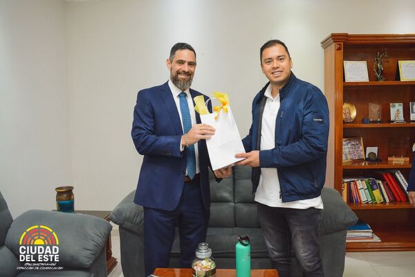 Entregan reconocimiento a cónsul honorario de Israel - Noticde.com
