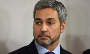 Abdo veta ley de incentivos para la producción de criptomonedas