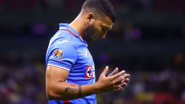 Juan Escobar preocupa en Cruz Azul