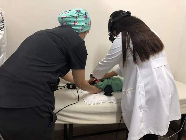 Millonaria donación al servicio de oftalmología del HRE, por parte del Consejo Regional de Salud
