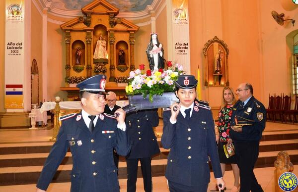 Padre Meyer insta a la Policía a actuar con honestidad y alto espíritu de servicio •