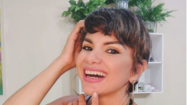 Lorena cree que enviar saluditos es una ridiculez