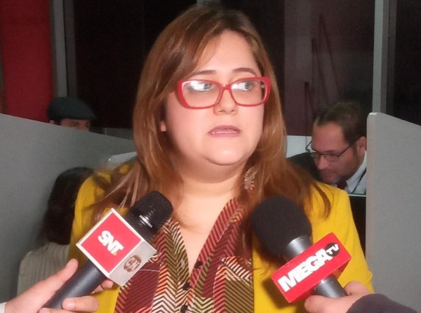 Abogada denuncia a defensor Miguel Godoy por presunta recaudación ilegal - Megacadena — Últimas Noticias de Paraguay