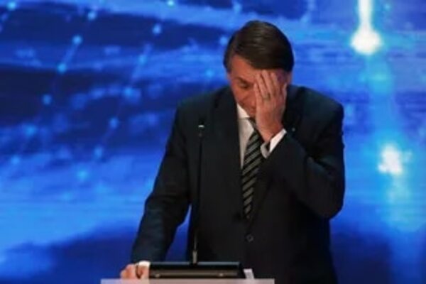 Tras los tropiezos del primer choque, Jair Bolsonaro se baja de los próximos debates presidenciales | 1000 Noticias