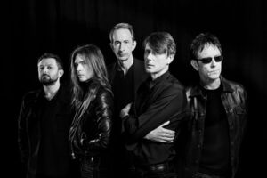 Suede estrenó el cortometraje de su próximo álbum “Autofiction”