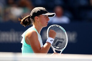 Diario HOY | La número 1 Swiatek comienza con autoridad en el US Open