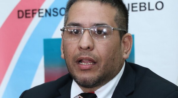 Denuncian que Defensor del Pueblo cobró dinero ilegalmente a Objetores de Consciencia | 1000 Noticias