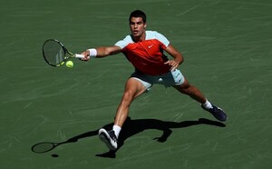 Diario HOY | Alcaraz avanza en el US Open tras abandono del argentino Báez