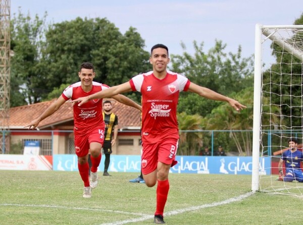 Fernando de la Mora celebró en su casa - APF