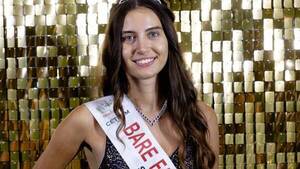 Crónica / ¡Candidata a Miss llega a la final sin usar maquillaje!