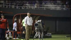 Gustavo Florentín reculó y pidió disculpas a árbitros