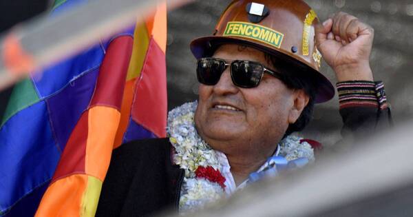La Nación / Revuelo en Bolivia por robo de teléfono de Evo Morales