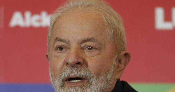 La Nación / Lula aventaja 12 puntos a Bolsonaro, pero habría segunda vuelta