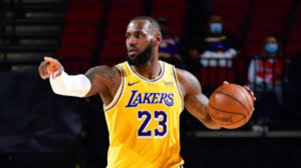 LeBron James 'compra' el AC Milan