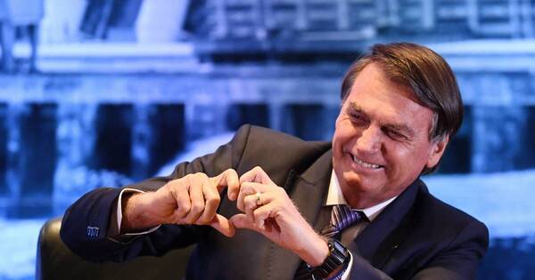 La Nación / Bolsonaro ratifica acusación contra Boric tras llamado de Chile a embajador brasileño