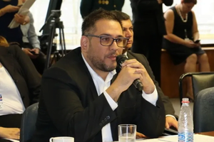 Funcionaria teme por su vida tras denunciar a Miguel Godoy - Noticiero Paraguay
