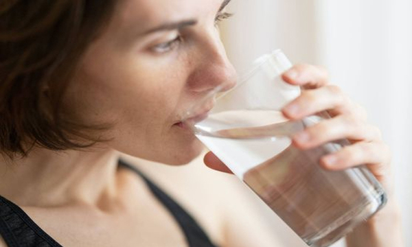 ¿Cuál es la mejor bebida para hidratarse? Pista: no es el agua - OviedoPress