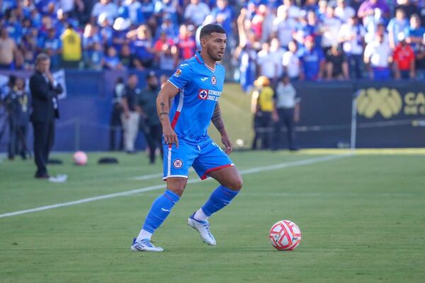 Cruz Azul anunció que Juan Escobar no será operado de la rodilla - Fútbol Internacional - ABC Color