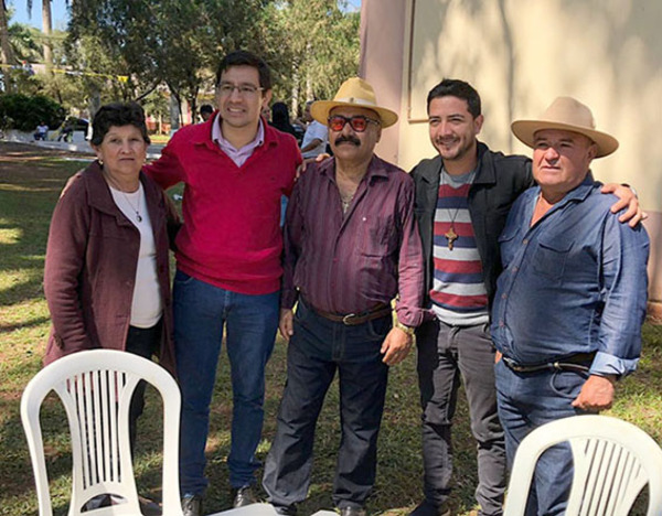 Kapeto Cano recorre el departamento llevando sus propuestas y proyectos a los altoparanaenses | DIARIO PRIMERA PLANA