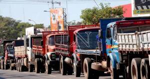 La Nación / Camioneros de Tobatí piden la renuncia de Lichi por incumplimiento de acuerdo