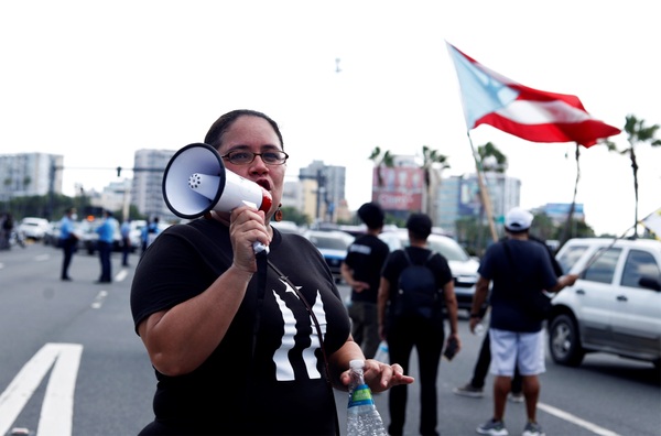 Protestan en San Juan contra el ente fiscal y la empresa eléctrica de Puerto Rico - MarketData