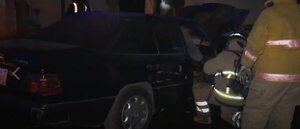 Automóvil Mercedes Benz se incendió dentro del garaje de una vivienda - Nacionales - ABC Color