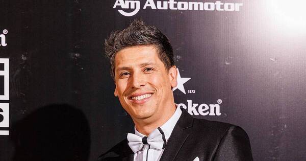La Nación / Enrique Pavón propuso matrimonio en preestreno de “Pedro Undercover”