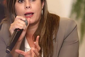Kattya González, en desacuerdo para impugnar candidatura de Euclides