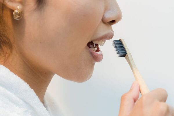 ¿Sabías que la lengua también se debe limpiar?