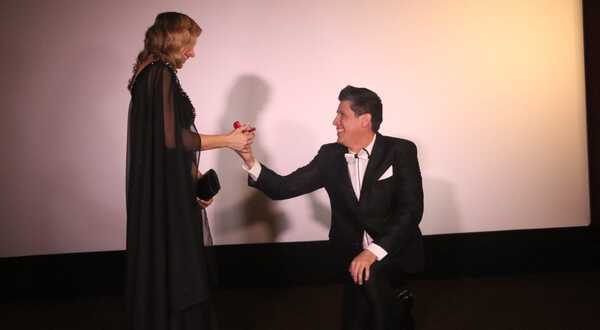 Diario HOY | Pavón pidió matrimonio en estreno de su película "Pedro Undercover"
