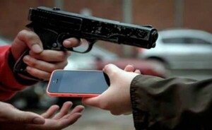 Imputan a hombre que asaltó con pistola de juguete