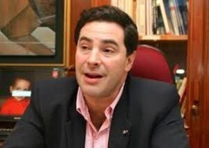 "No queremos hacer el papel de idiotas útiles, en un proyecto que no tiene ningún contenido", dijo Estigarribia y también abandonó la concertación