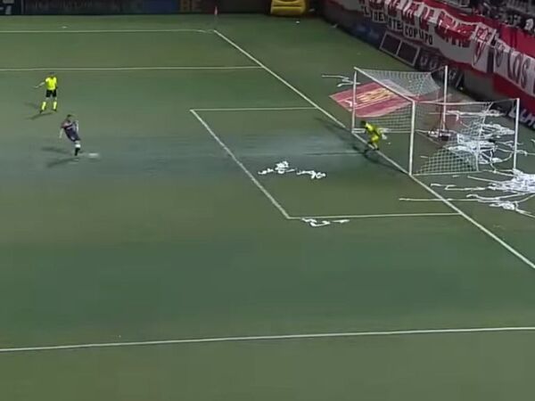 El gol de Fabián Ovejero en la derrota del Deportes Recoleta - Fútbol Internacional - ABC Color