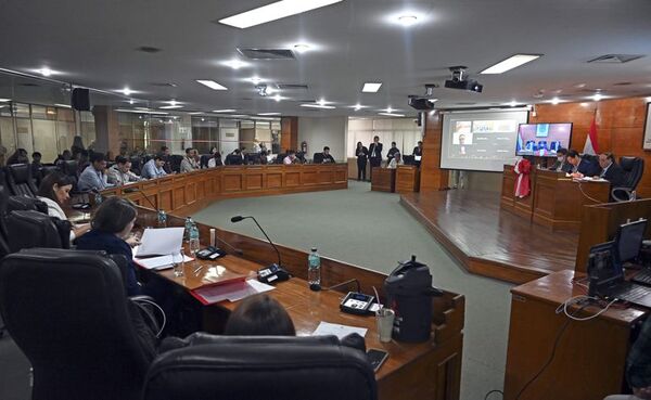 Municipalidad de Asunción: aprueban aumento salarial para 1.020 funcionarios - Nacionales - ABC Color